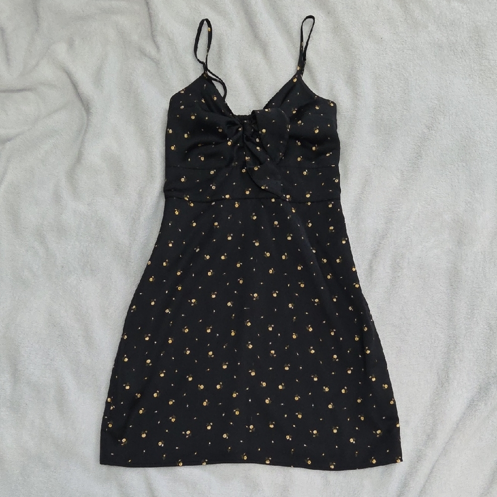 Abercrombie and Fitch Tie Knot Front Black Dress